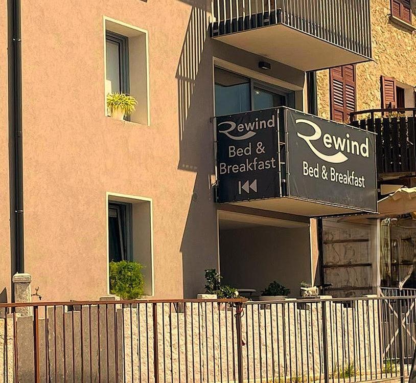 Rewind Hotel Temu Bagian luar foto
